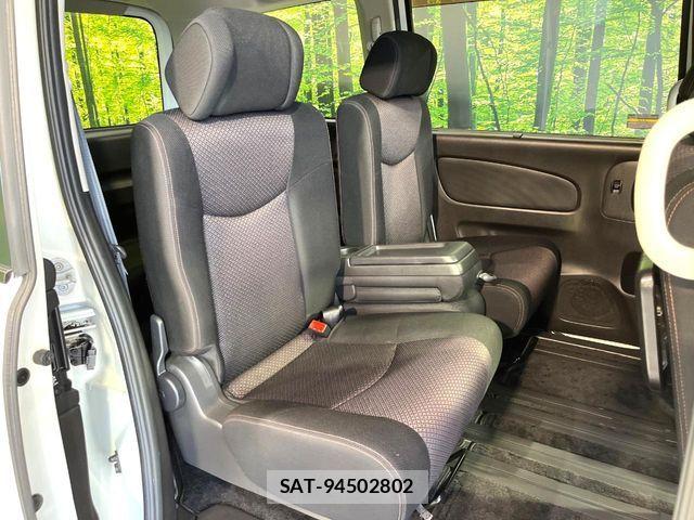 Nissan SERENA 2011-10 8038127-9