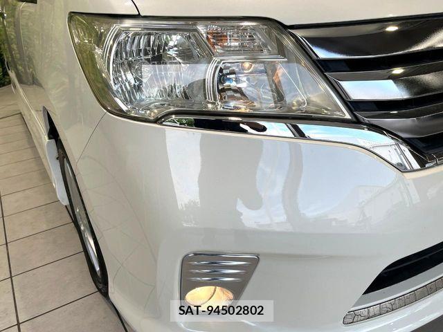 Nissan SERENA 2011-10 8038127-12