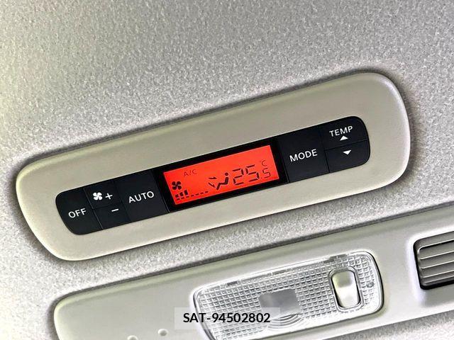 Nissan SERENA 2011-10 8038127-6
