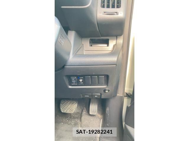 Nissan SERENA 2009-06 8038133-11