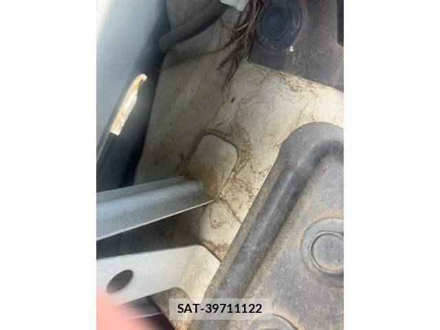 Nissan SERENA 2009-07 8038130-23