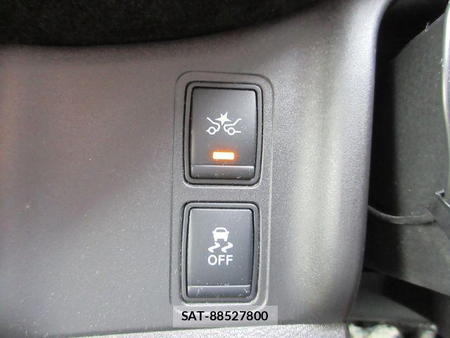 Nissan SERENA 2018-11 8038118-15