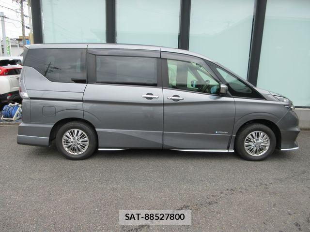 Nissan SERENA 2018-11 8038118-4
