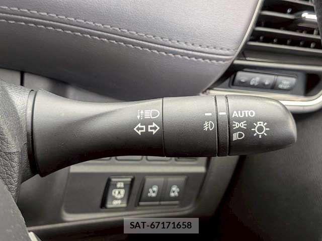 Nissan SERENA 2021-10 8038103-10