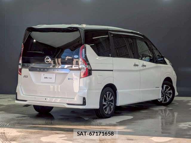 Nissan SERENA 2021-10 8038103-1