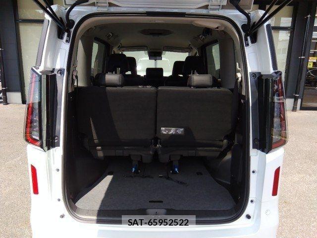 Nissan SERENA 2024-08 8038095-13