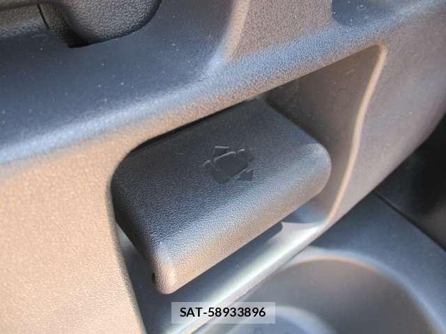 Nissan SERENA 2016-12 8038119-10