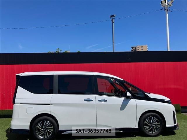 Nissan SERENA 2025-05 8038093-4