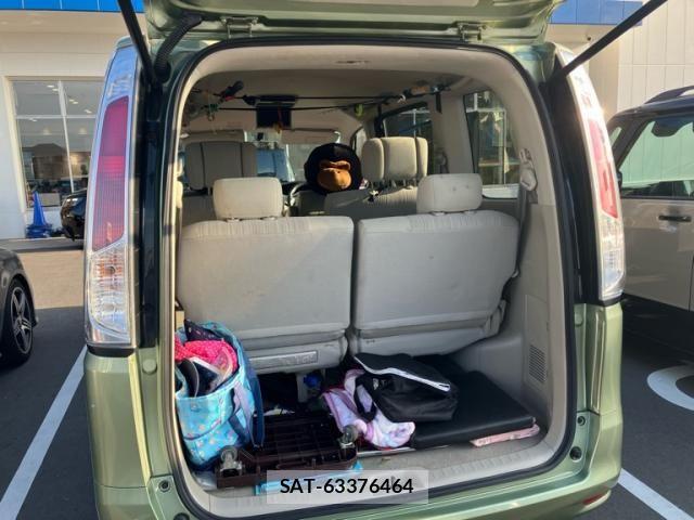 Nissan SERENA 2012-04 8038140-15