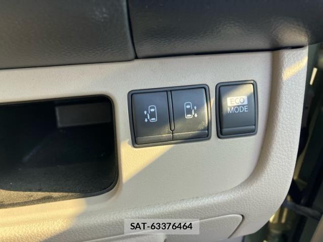 Nissan SERENA 2012-04 8038140-27