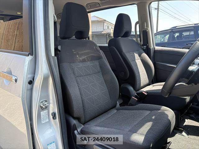 Nissan SERENA 2023-06 8038113-9