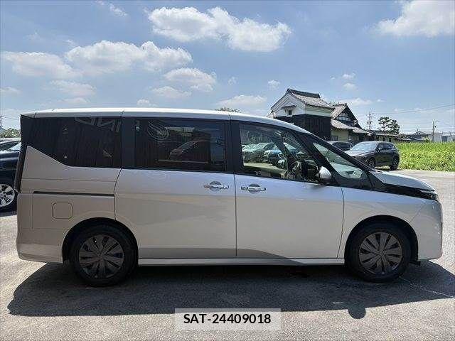 Nissan SERENA 2023-06 8038113-17