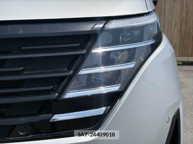 Nissan SERENA 2023-06 8038113-23