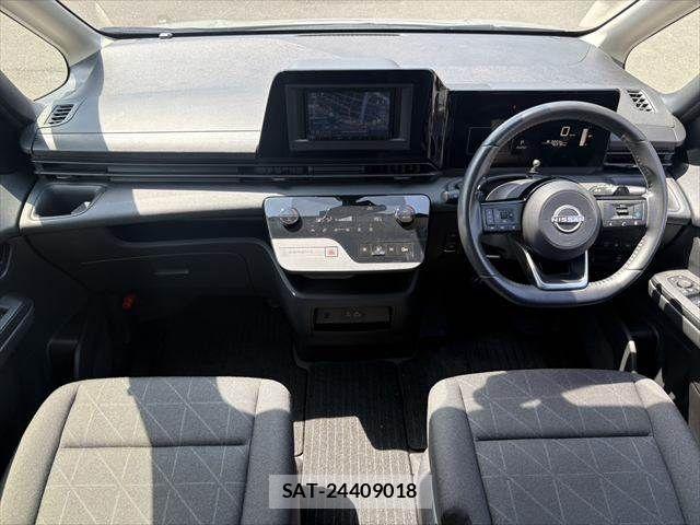 Nissan SERENA 2023-06 8038113-2