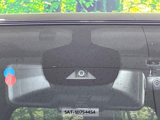 Nissan SERENA 2021-10 8038121-3