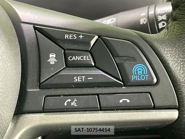 Nissan SERENA 2021-10 8038121-5