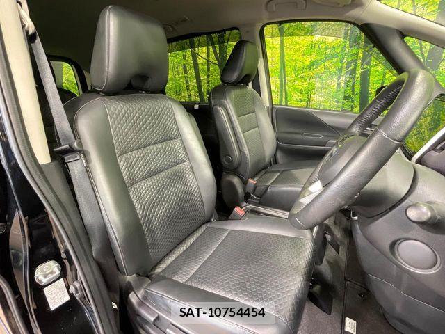 Nissan SERENA 2021-10 8038121-7