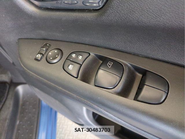 Nissan SERENA 2017-12 8038128-29