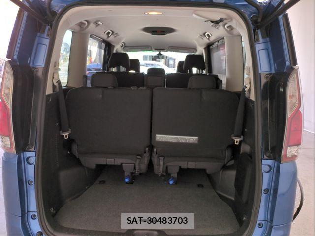Nissan SERENA 2017-12 8038128-6