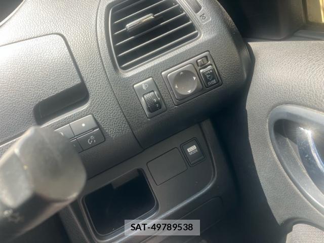Nissan SERENA 2011-05 8038139-13