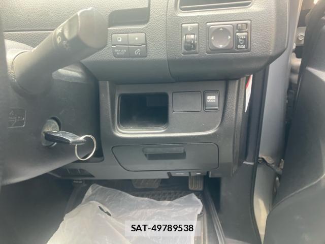 Nissan SERENA 2011-05 8038139-16