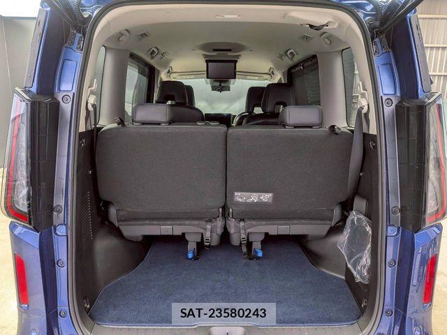Nissan SERENA 2023-05 8038094-24