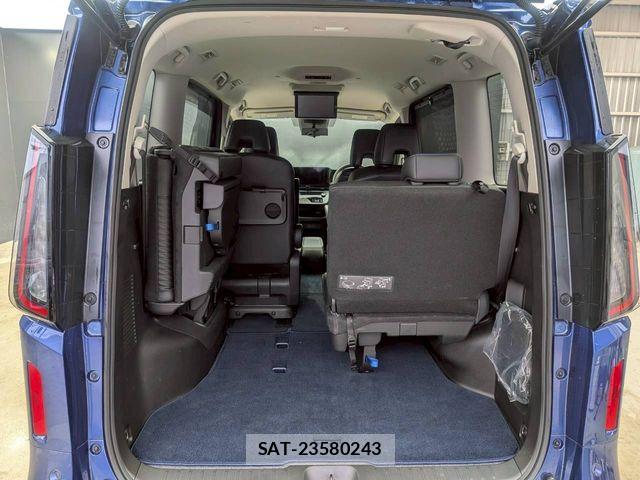 Nissan SERENA 2023-05 8038094-25