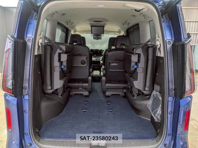 Nissan SERENA 2023-05 8038094-26