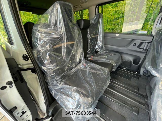 Nissan SERENA 2025-12 8038092-8