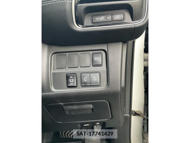 Nissan SERENA 2018-07 8038123-14