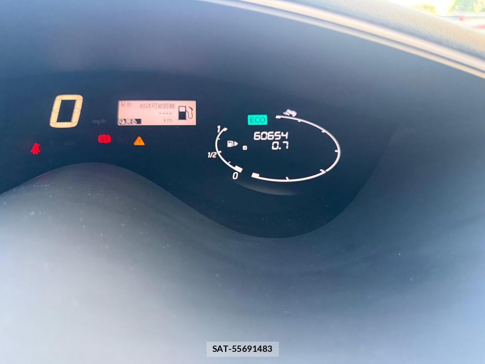 Nissan SERENA 2013-11 1404405-15