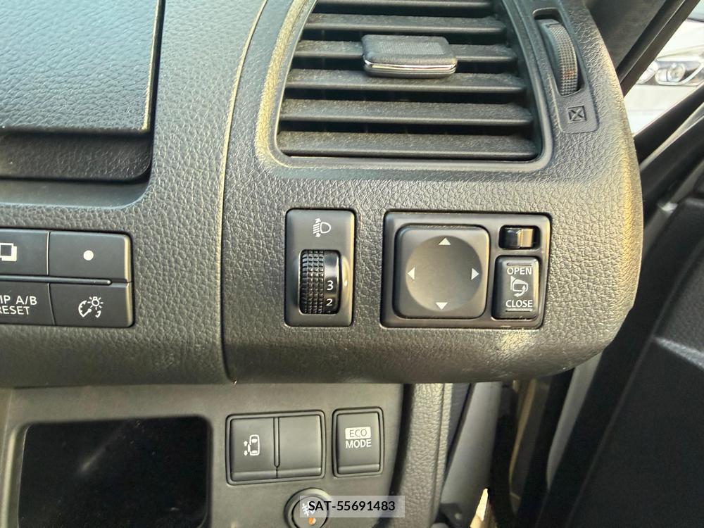 Nissan SERENA 2013-11 1404405-16