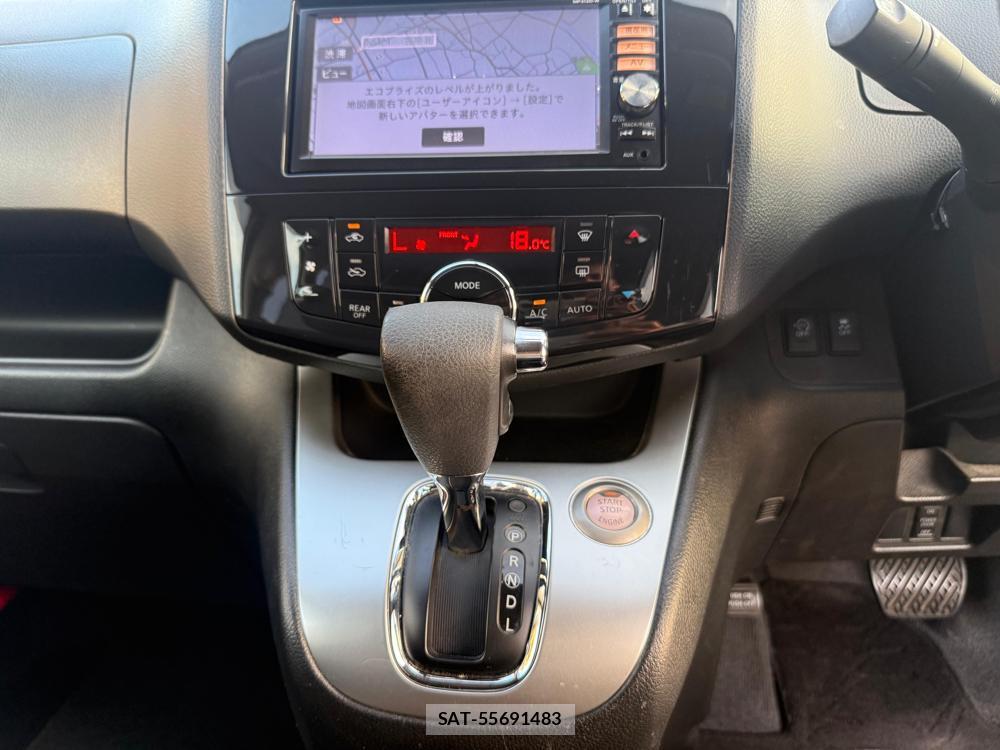 Nissan SERENA 2013-11 1404405-23