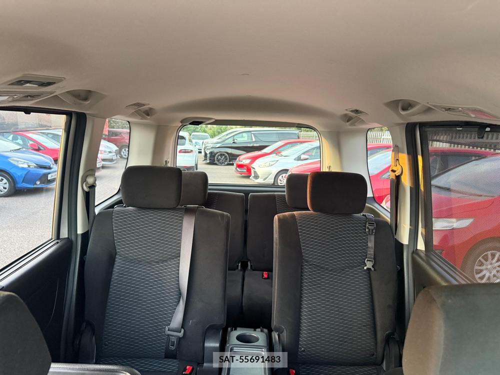 Nissan SERENA 2013-11 1404405-31