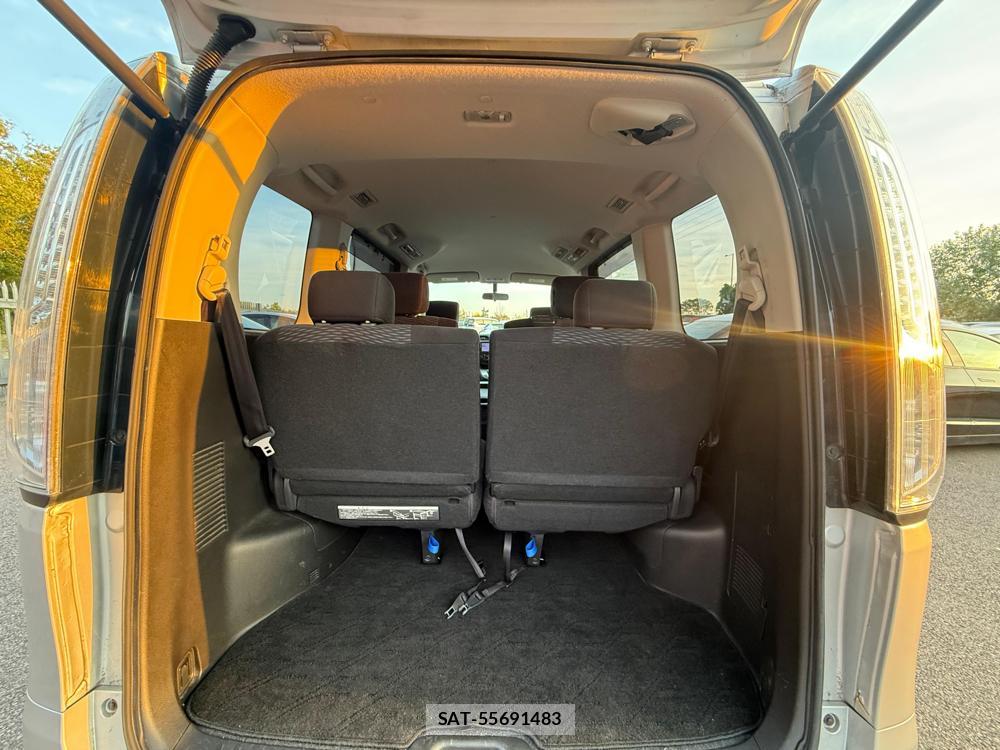 Nissan SERENA 2013-11 1404405-32