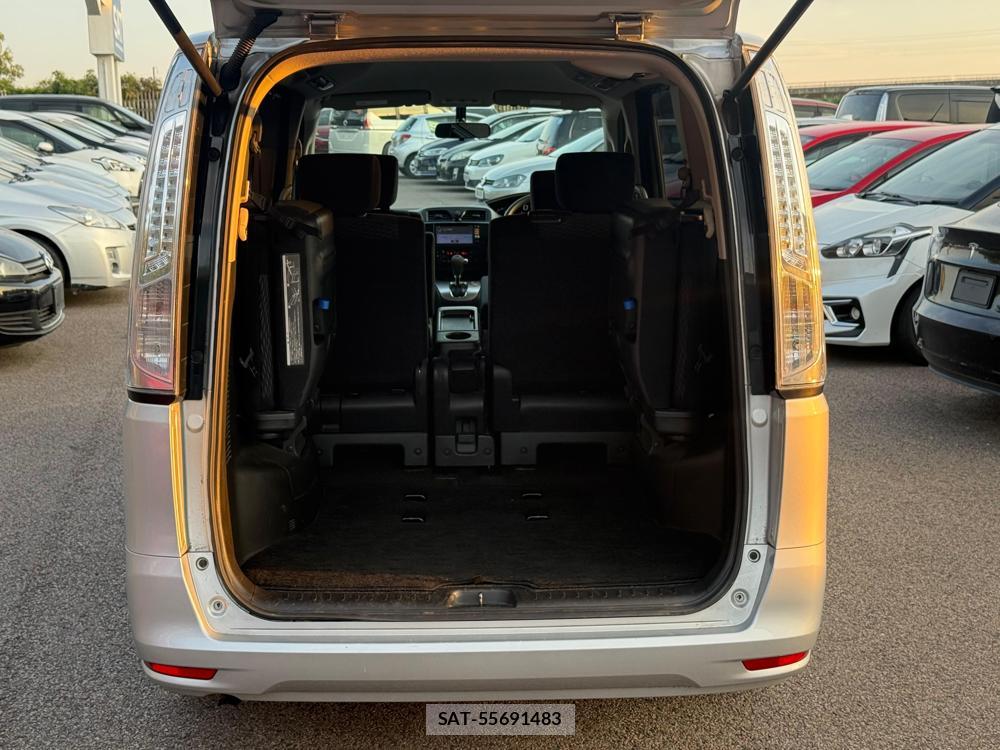 Nissan SERENA 2013-11 1404405-33