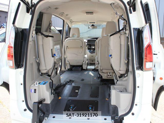 Nissan SERENA 2021-05 8075479-3