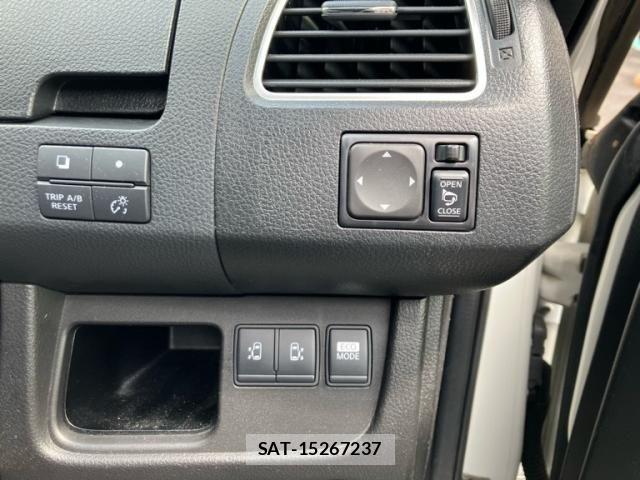 Nissan SERENA 2012-05 8075503-11