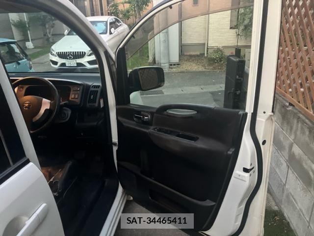Nissan SERENA 2010-03 8075502-8