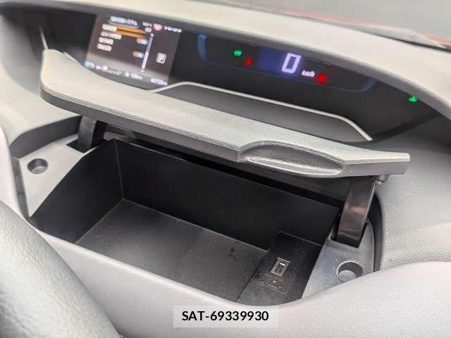 Nissan SERENA 2021-08 8075483-6
