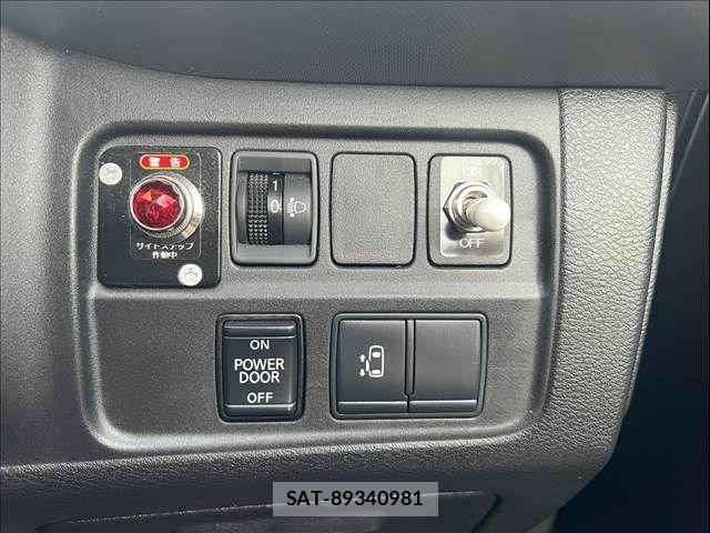 Nissan SERENA 2021-06 8075496-26