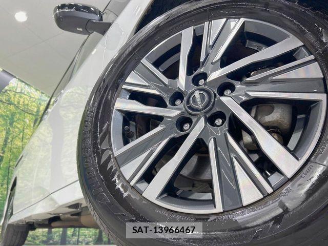 Nissan SERENA 2023-07 8101762-13