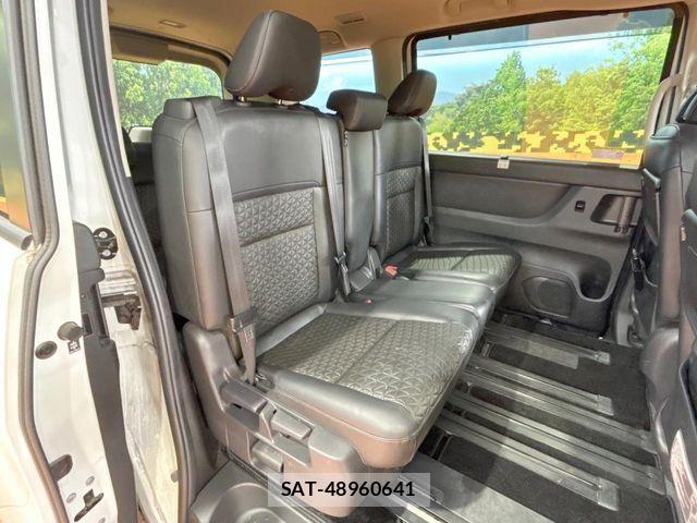 Nissan SERENA 2023-06 8101761-8