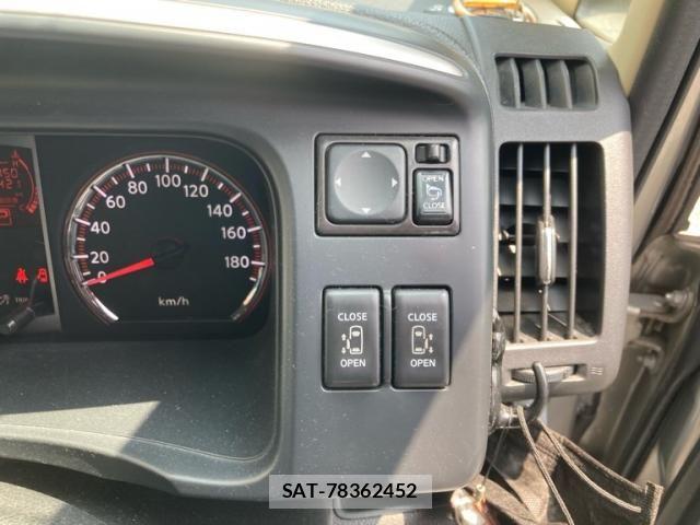 Nissan SERENA 2009-08 8101802-20