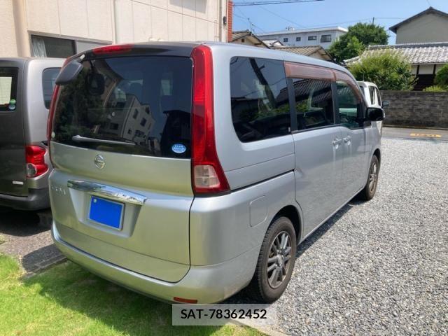 Nissan SERENA 2009-08 8101802-2