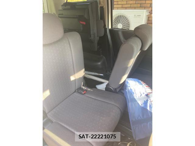 Nissan SERENA 2006-07 8101799-12