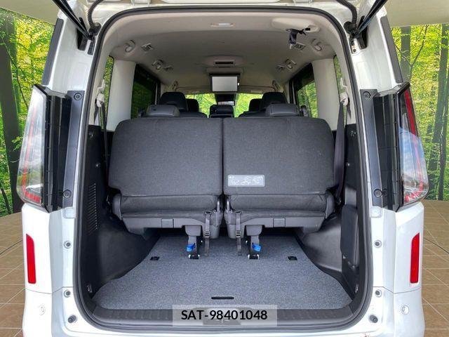 Nissan SERENA 2023-06 8101763-10