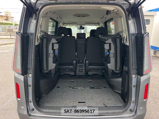 Nissan SERENA 2023-06 8101778-12