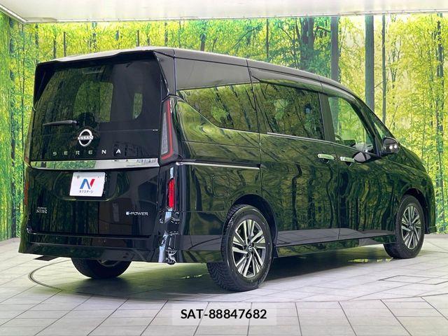 Nissan SERENA 2023-11 8101771-17