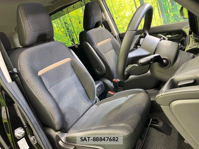 Nissan SERENA 2023-11 8101771-7